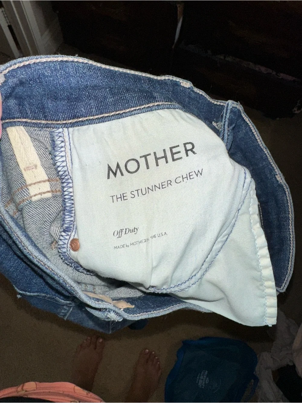 MOTHER The Stunner Chew in Off Duty